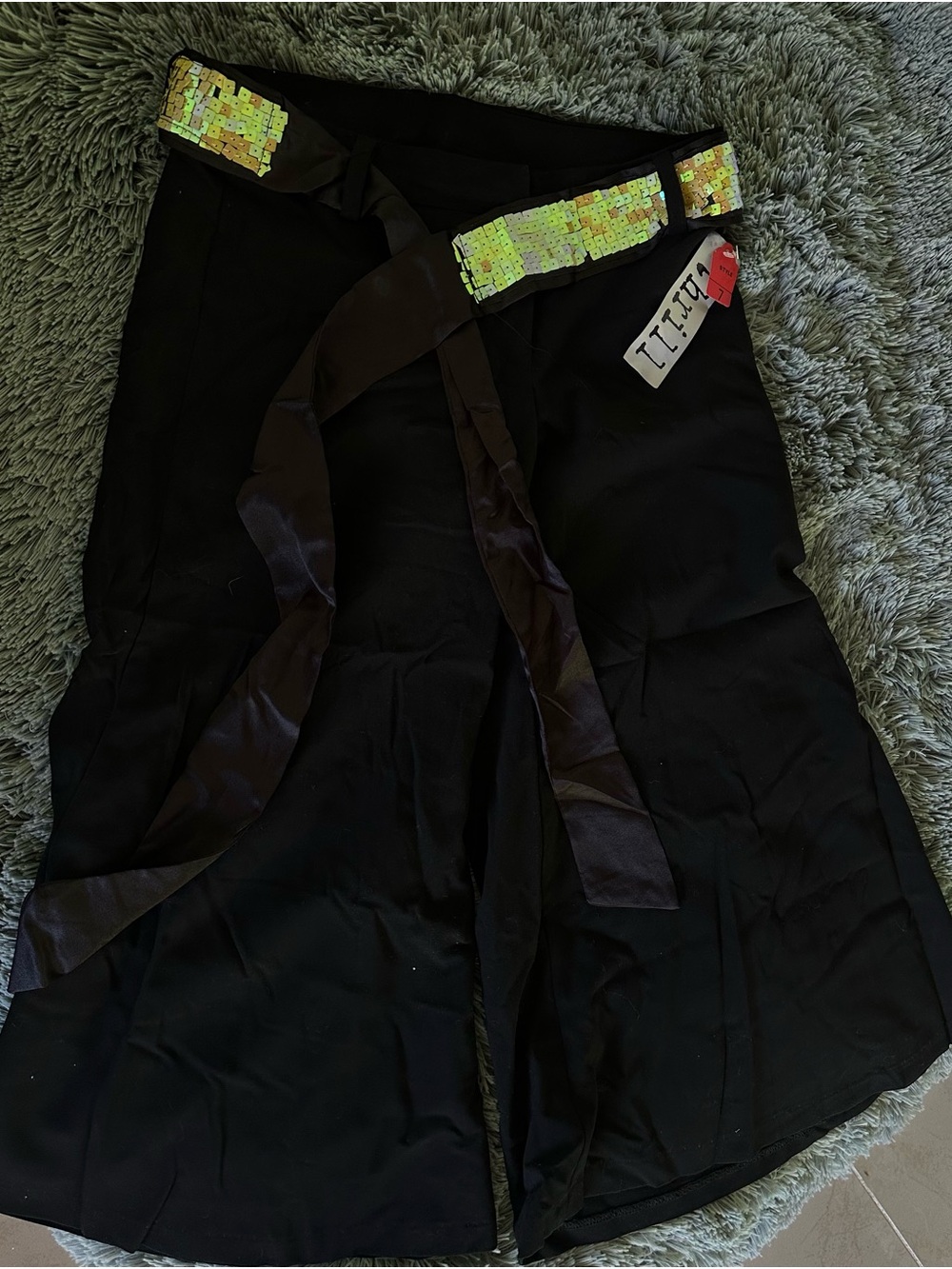 Vintage Black wide leg Capris with Iridescent Sequin Waistband